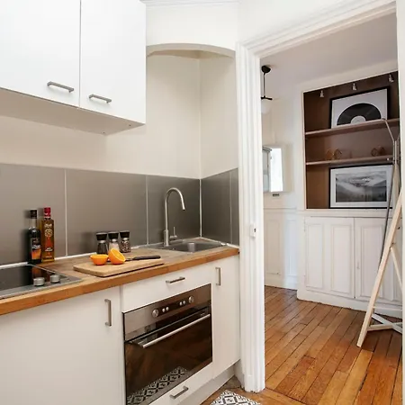 아파트 Bnbnova - Notre-dame - 1br With Balcony 파리